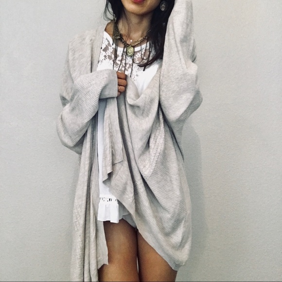 Sweaters - Brand new baggy thin knit cardigan